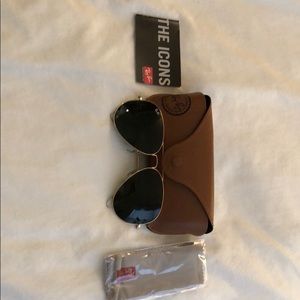 Never worn Ray Ban Aviators